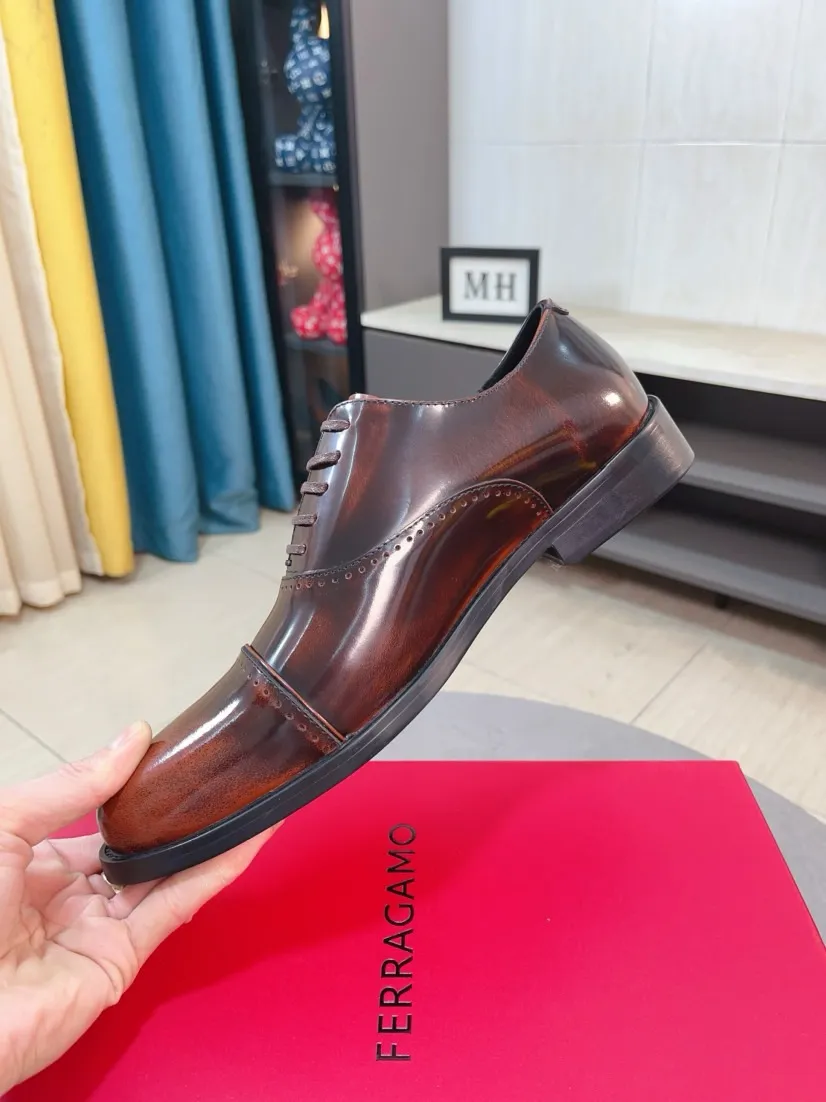Ex-factory price 560🌸🌸Water dyed cowhide 🆘[Salvatore Ferragamo] Ferragamo’s latest casual business leather shoes for men! Available at counters simultaneously! The fabric is made of specially imported original suede calfskin, and the interior is made of imported water-dyed cowhide. It is absolutely luxurious and leads the fashion trend. Matching code: 38-44 45 customized